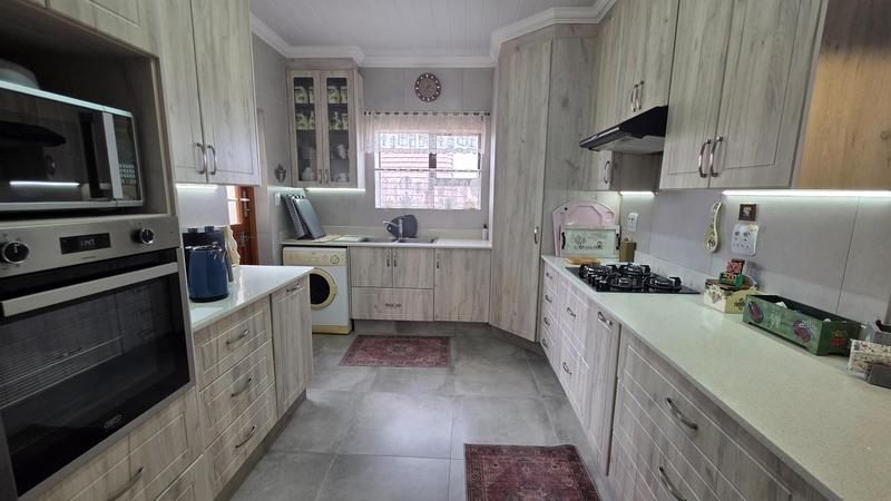 2 Bedroom Property for Sale in Dana Bay Western Cape